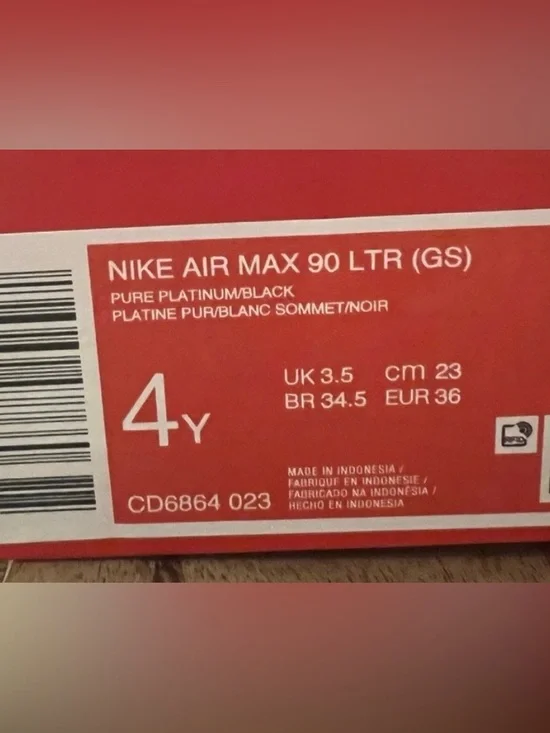 Excellent Condition Air max 90 - Picture 3 of 10